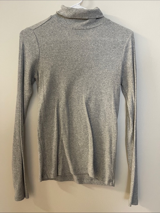 Free Assembly Tops - Free Assembly